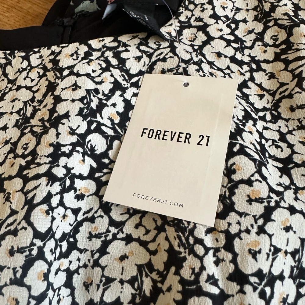 NWT Forever 21 Dresses Size S - Picture 4 of 16